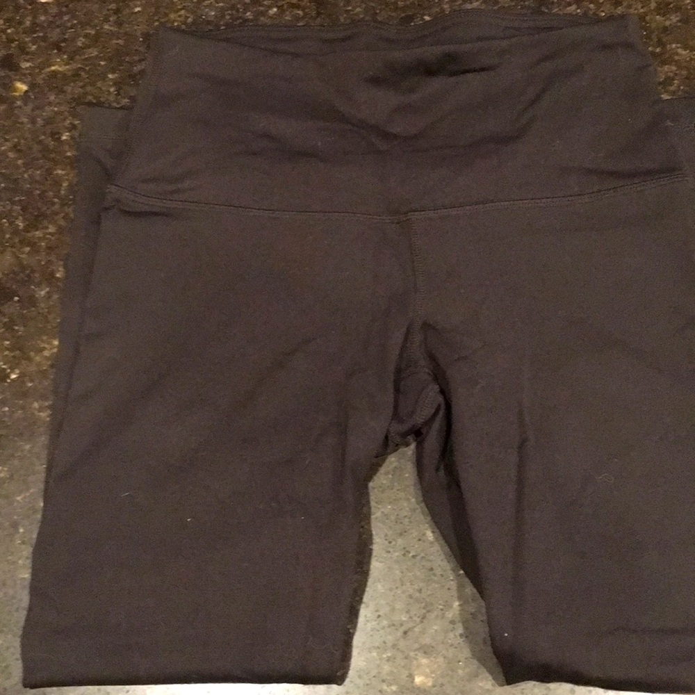 90 Degree Black Capris Leggings